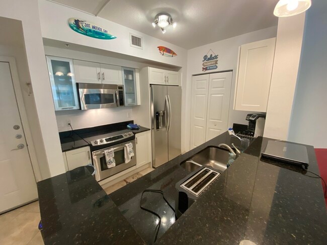 Building Photo - 700 E Boynton Beach Blvd