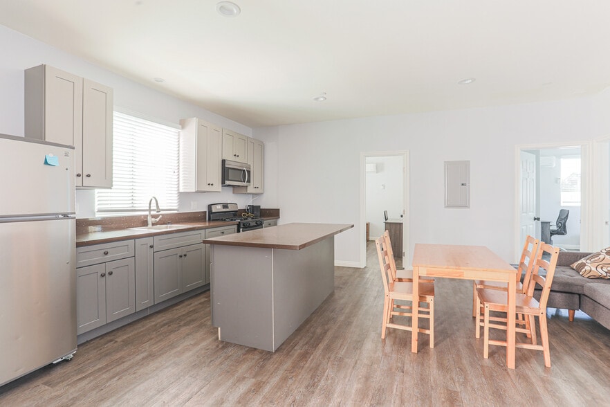 Tripalink Modern V-Living