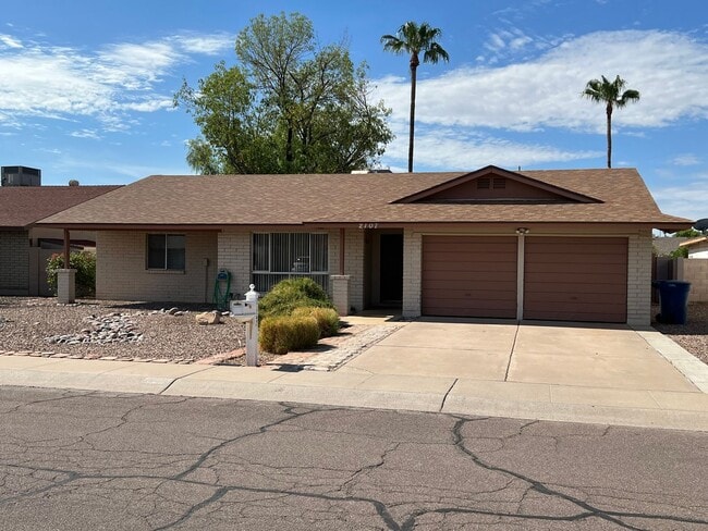 Building Photo - Tempe 3 Bed, 2 Bath - Pool and Single Story