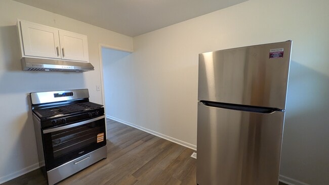 Building Photo - 1025 E Wallace St