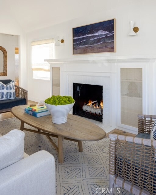 Building Photo - 265 Myrtle St