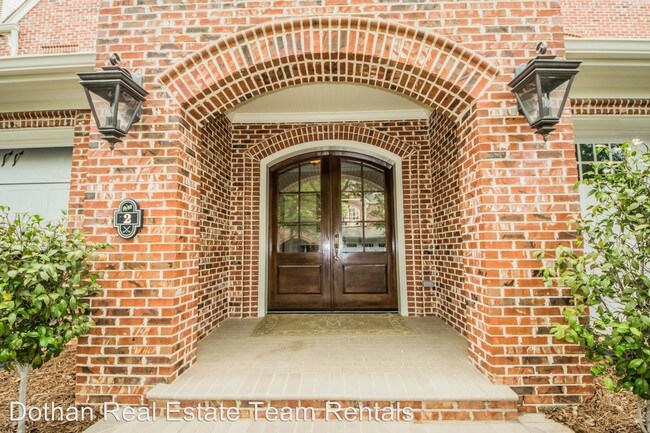 Building Photo - 114 Club Ln