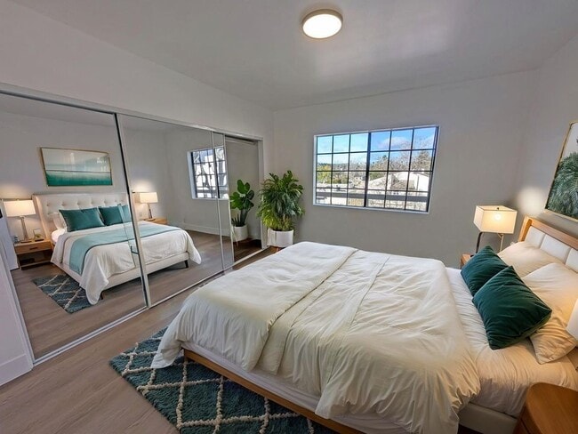 Foto del edificio - 4454 Coldwater Canyon Ave