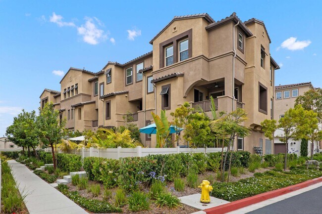 Building Photo - 1136 Via Lucero