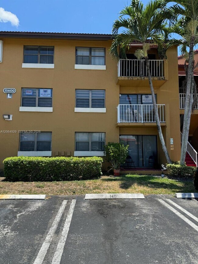 Building Photo - 15600 SW 80th St