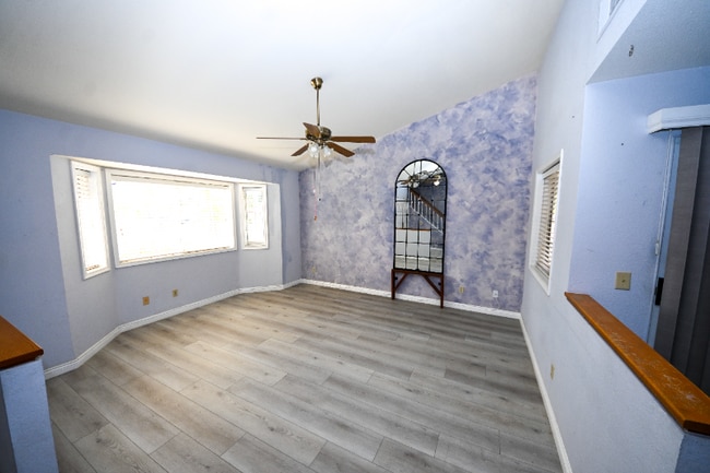 Foto del edificio - 25708 Oak Ct
