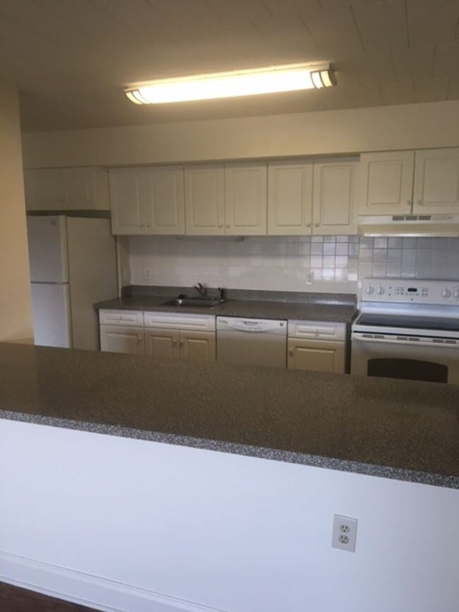 Interior Photo - Whitney Towers