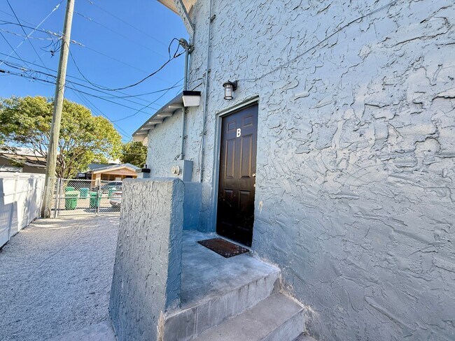 Foto del edificio - 236 SW 10th Ave