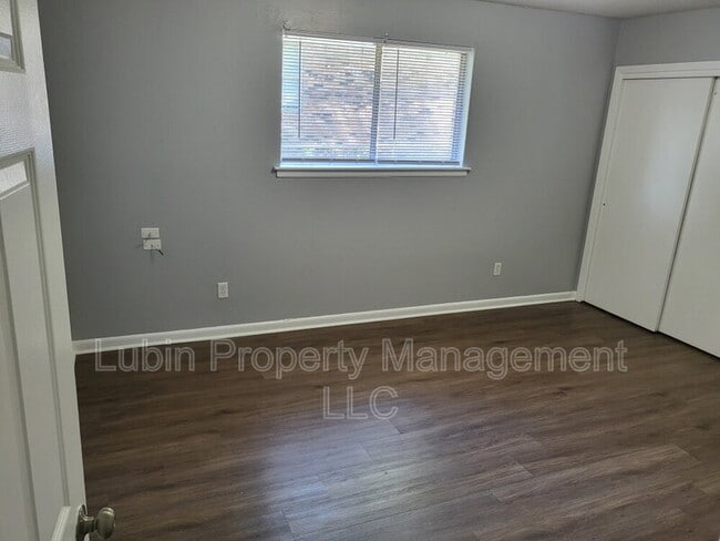 Building Photo - 3392 Barron Ave
