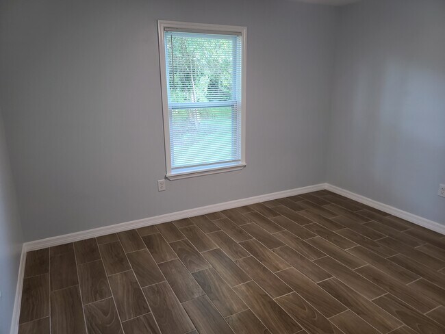 Foto del edificio - 674 Beard Ave