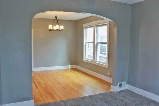 Building Photo - 4155 N Marmora Ave