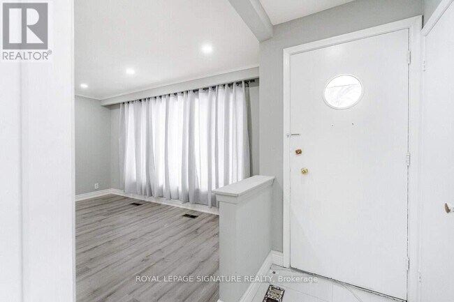 Photo du bâtiment - 30 Gunton Dr