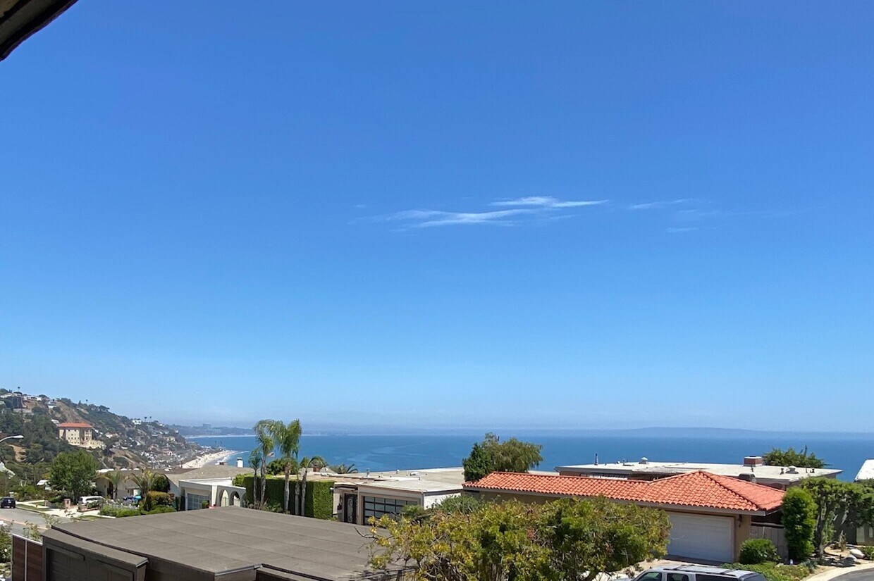 Primary Photo - 18241 Coastline Dr