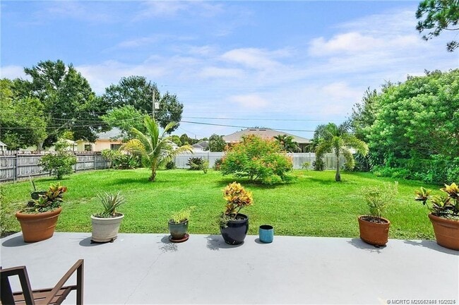 Foto del edificio - 3171 SW Crumpacker St