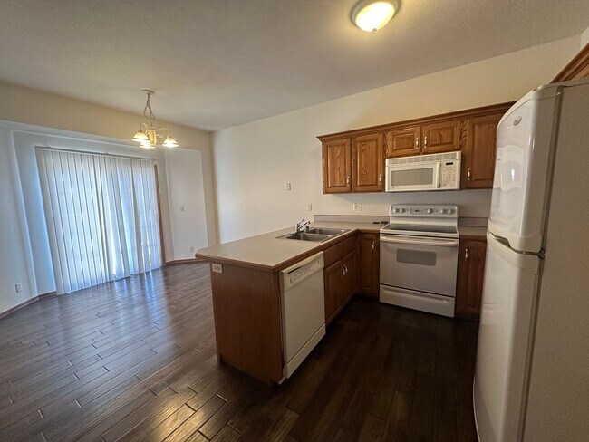 Foto del edificio - 3 bed 2.5 bath in Chesterfield Village in Springfield