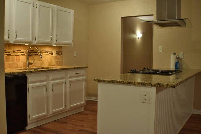 Cocina - 5556 Ragan Dr