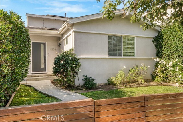 Foto del edificio - 11535 Culver Blvd