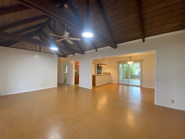 Foto del edificio - For Rent - 94-498 Hokuili St.