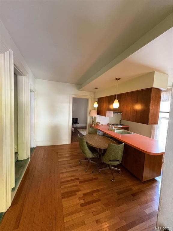 Building Photo - 426 E 4th St