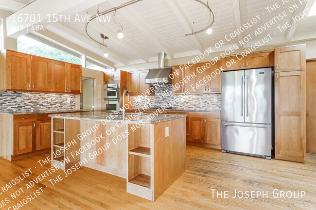Foto del edificio - 16701 15th Ave NW