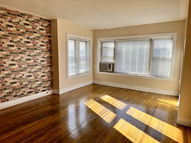 Foto del edificio - 2 bedroom in Chicago IL 60619
