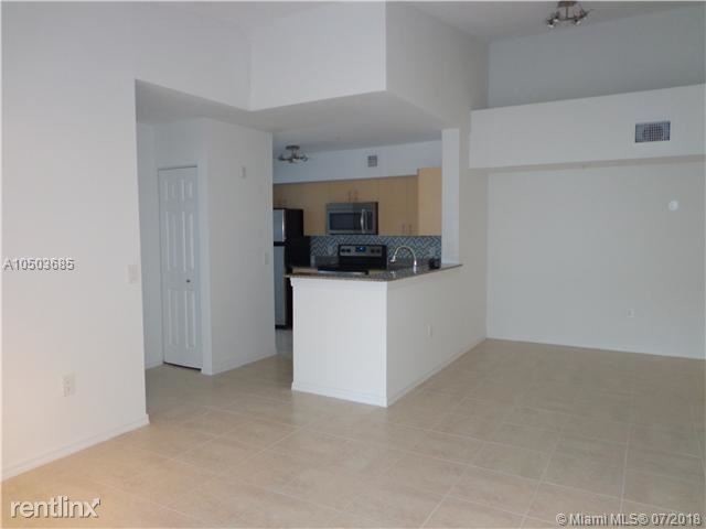 Building Photo - 2 br, 2 bath  - 2496 Centergate Dr # 308A