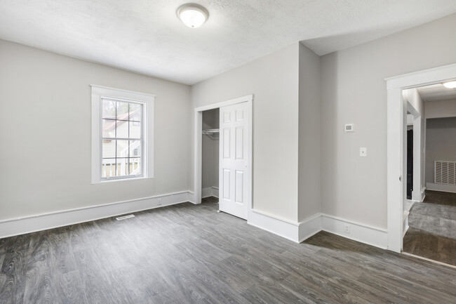 Foto del edificio - Wendell downstairs