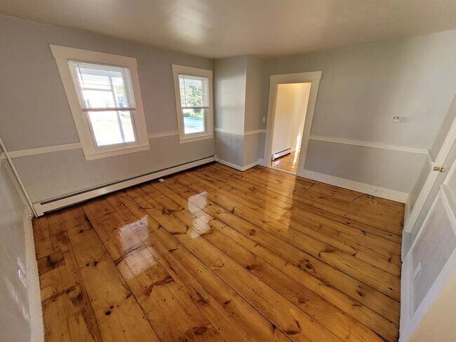 Building Photo - 38 Souhegan St.