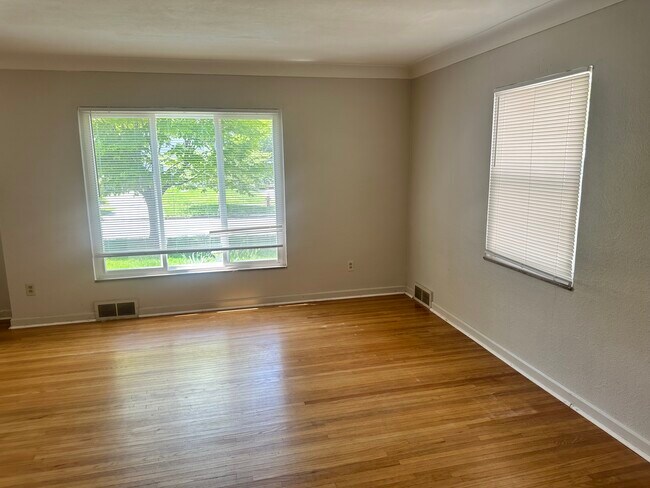 Foto del edificio - 2734 Gunckel Blvd