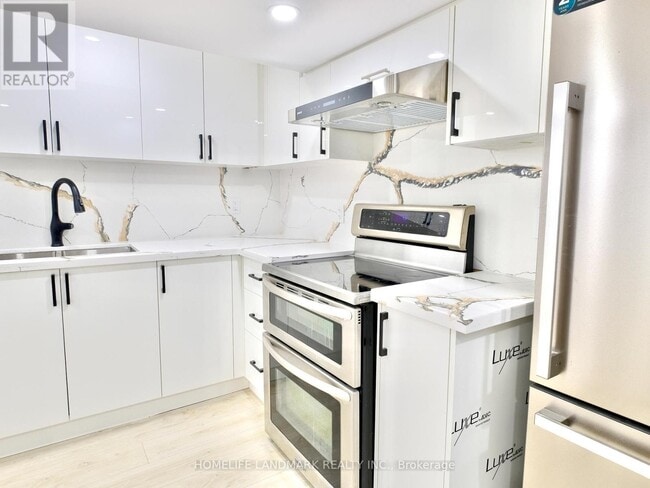 Building Photo - 19 Rice Dr