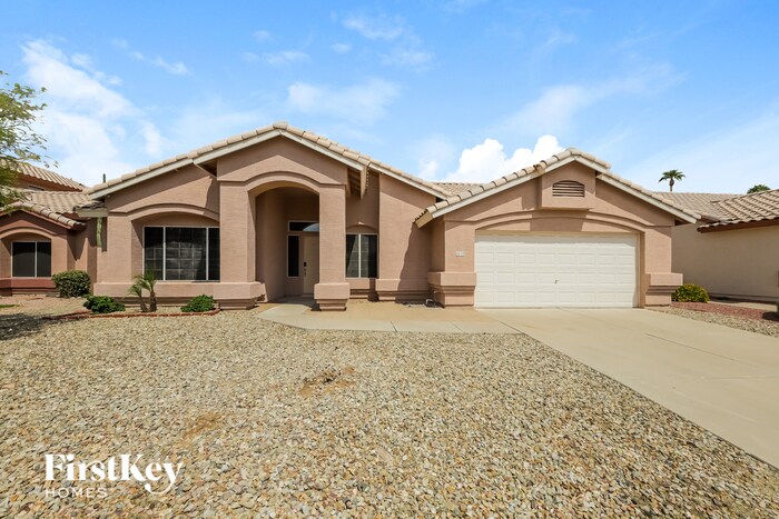 Primary Photo - 8832 W Acapulco Ln