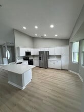 Building Photo - 137 Ortega Pl