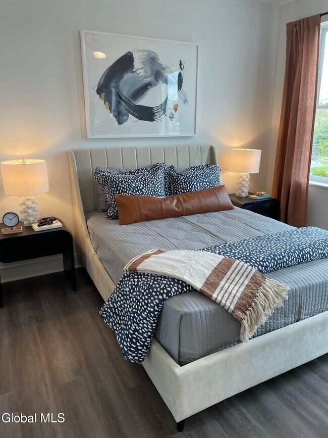 Foto del edificio - 580 Columbia Turnpike