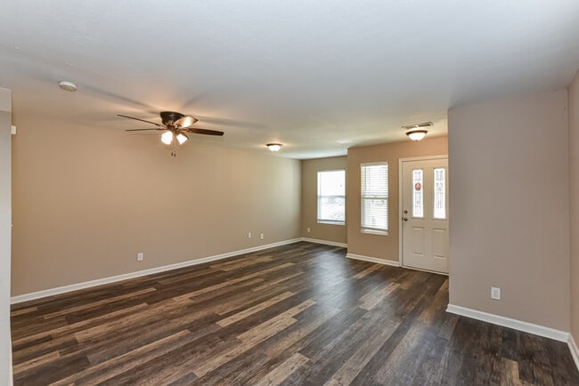 Building Photo - 107 Blackwell Ct