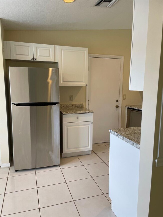 Building Photo - 3620 Miramontes Cir