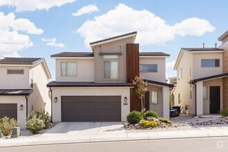 Building Photo - 5981 Europa Ln