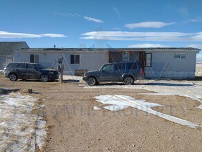 Building Photo - 105 E Jackalope Ct