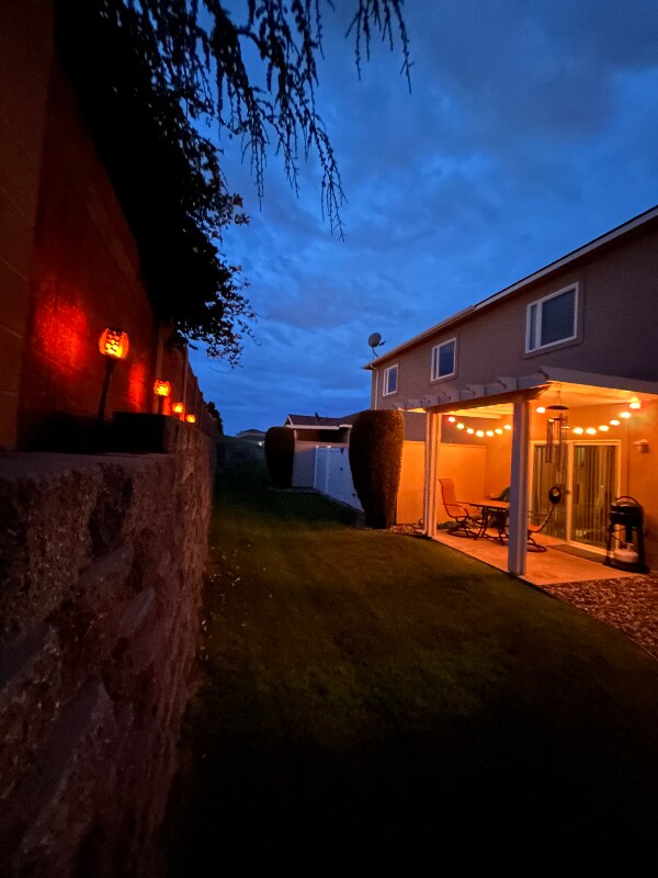 Foto del edificio - 9805 Mia Ln