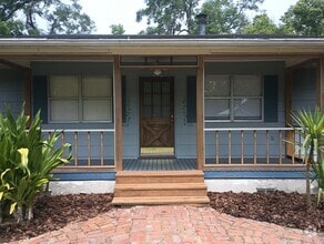 Building Photo - 460 Paradise Ln
