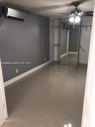 Building Photo - 637 Executive Center Dr