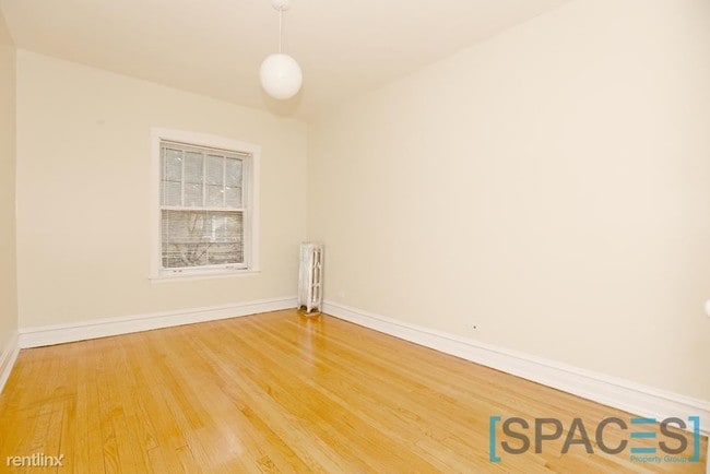 Building Photo - 1470 W Cuyler Ave