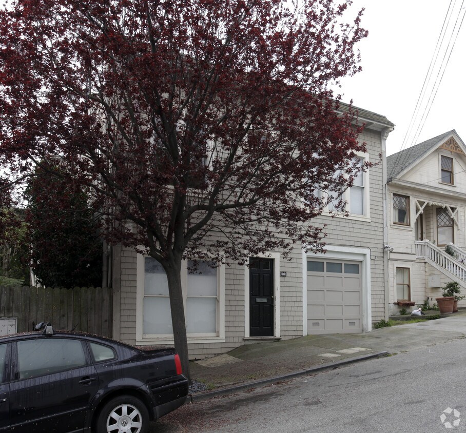Building Photo - 338-342 Highland Ave