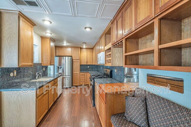 Building Photo - 221 Palo Verde Terrace