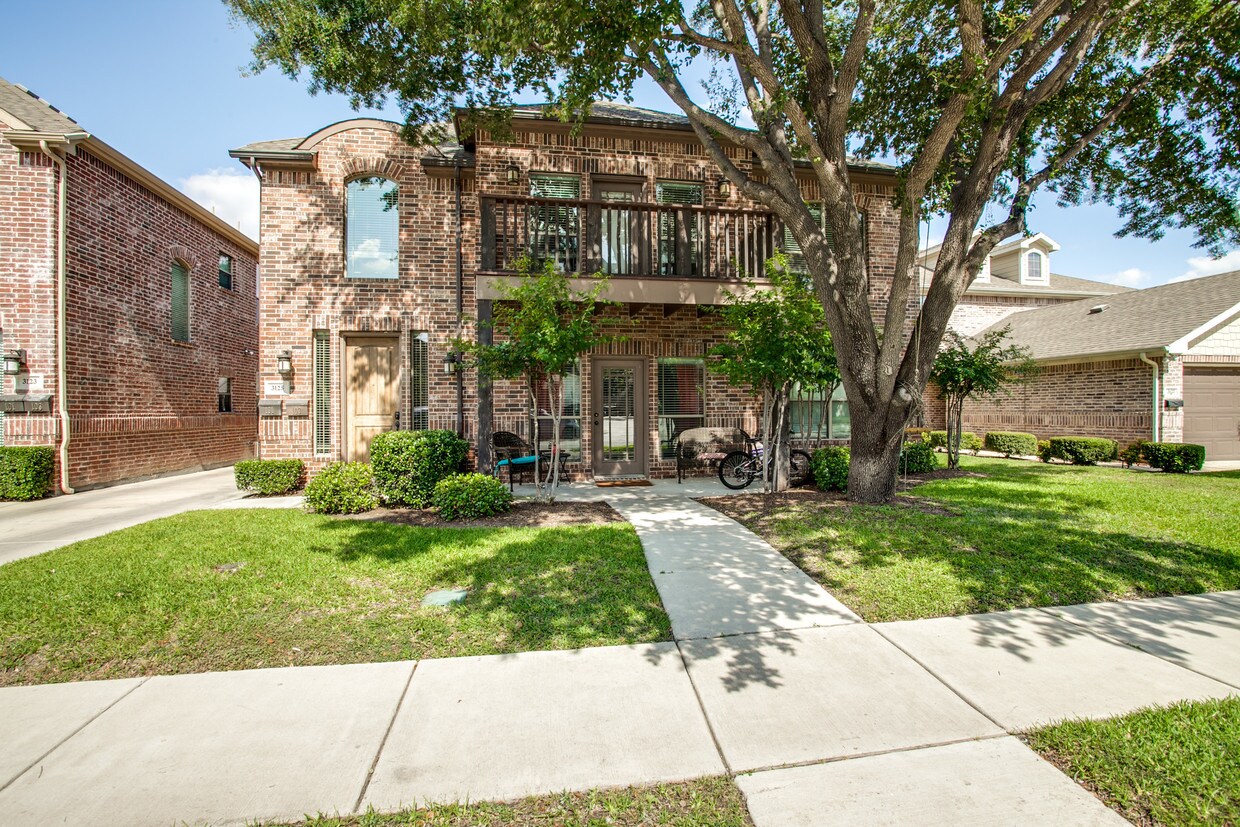 Foto principal - 3125 Waits Ave