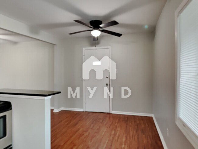Building Photo - 3113 Woodbine Ct