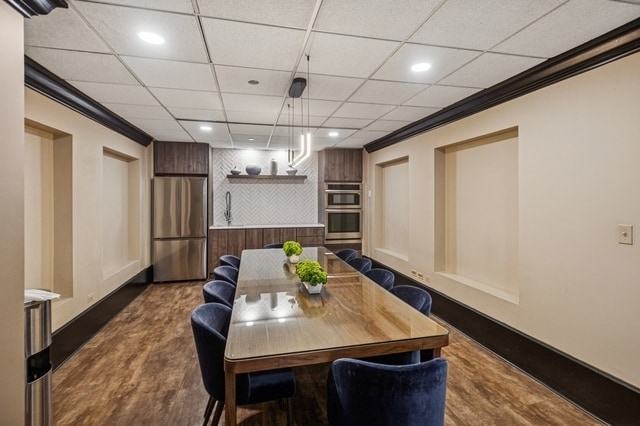 Building Photo - 10 E Ontario St