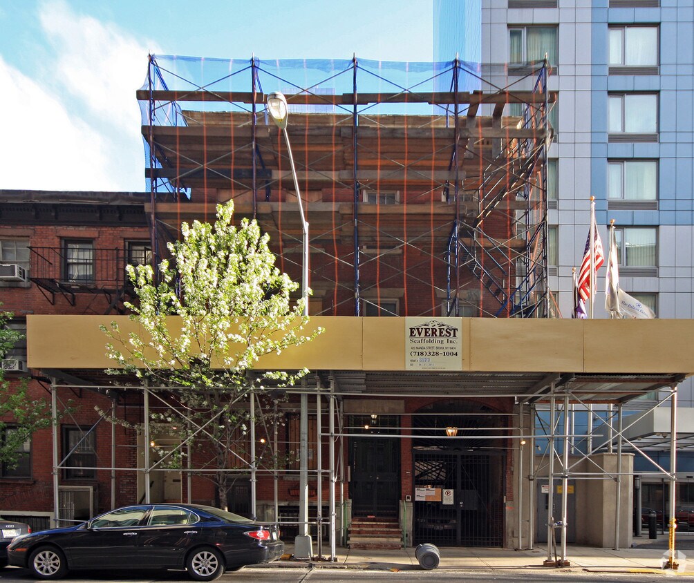 Building Photo - 58 Watts St