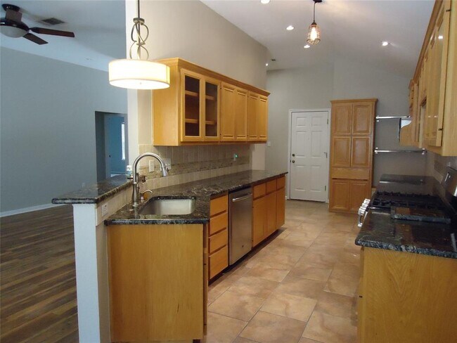 Foto del edificio - 1404 Peachtree Valley Dr