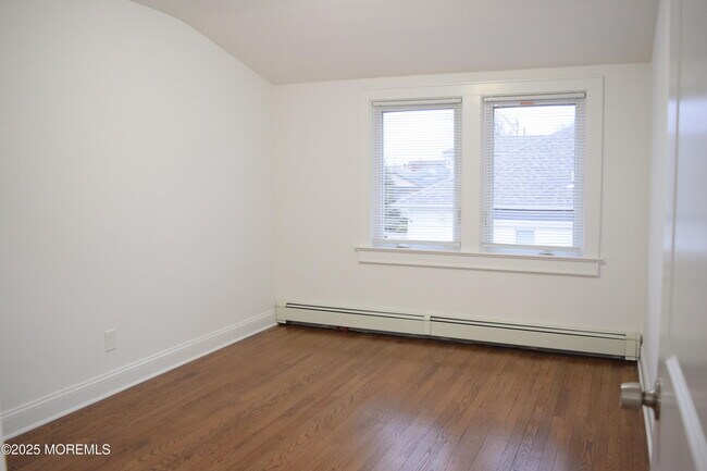 Foto del edificio - 52 Dunbar Ave