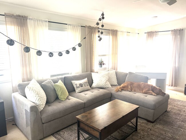 Building Photo - 1659 Inspiration Dr